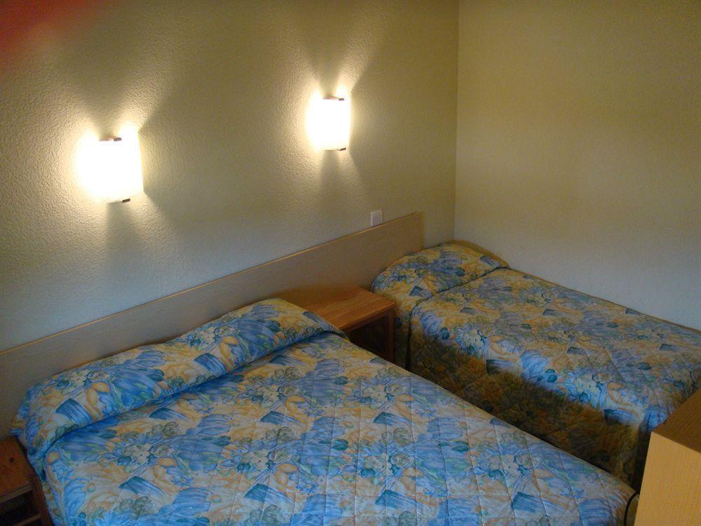 Hotel Eco Banassac Buitenkant foto