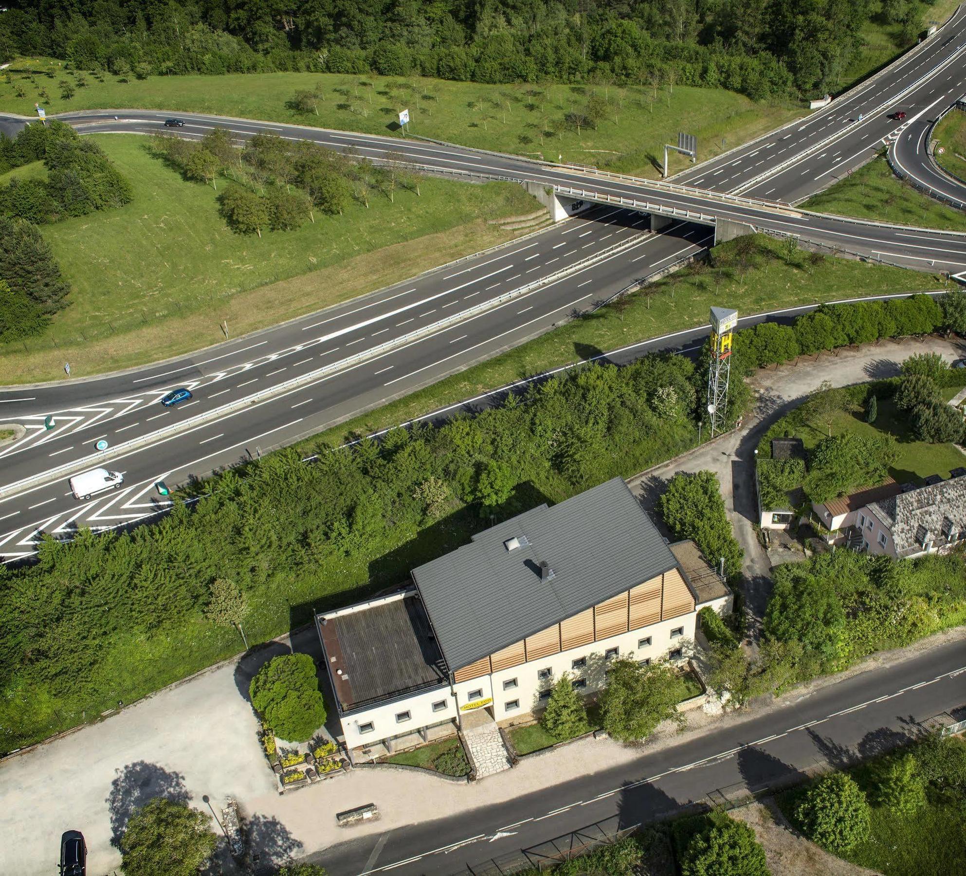 Hotel Eco Banassac Buitenkant foto